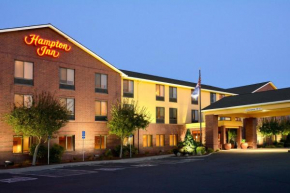 Отель Hampton Inn Medford  Медфорд